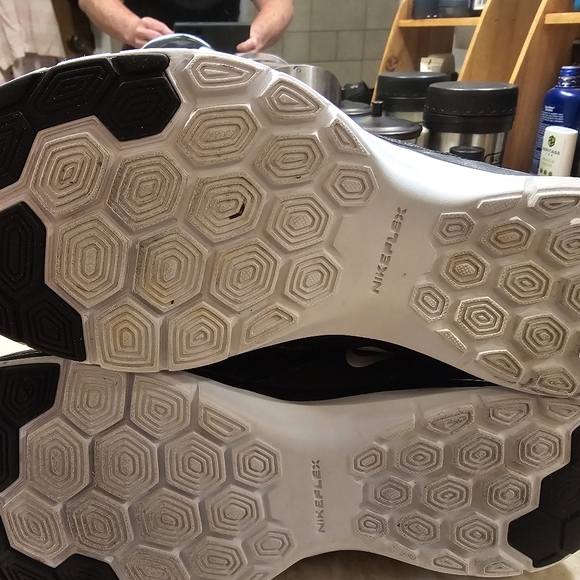 Nike - Picture 6 of 6